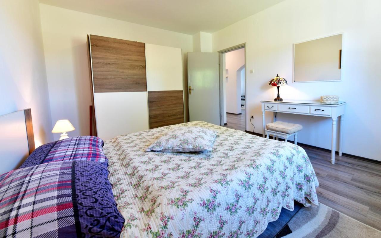 Apartamento Kuca Za Odmor Roby Saborsko Exterior foto