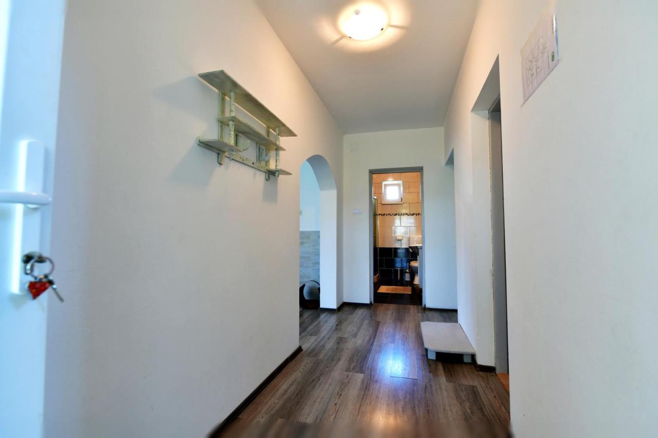 Apartamento Kuca Za Odmor Roby Saborsko Exterior foto