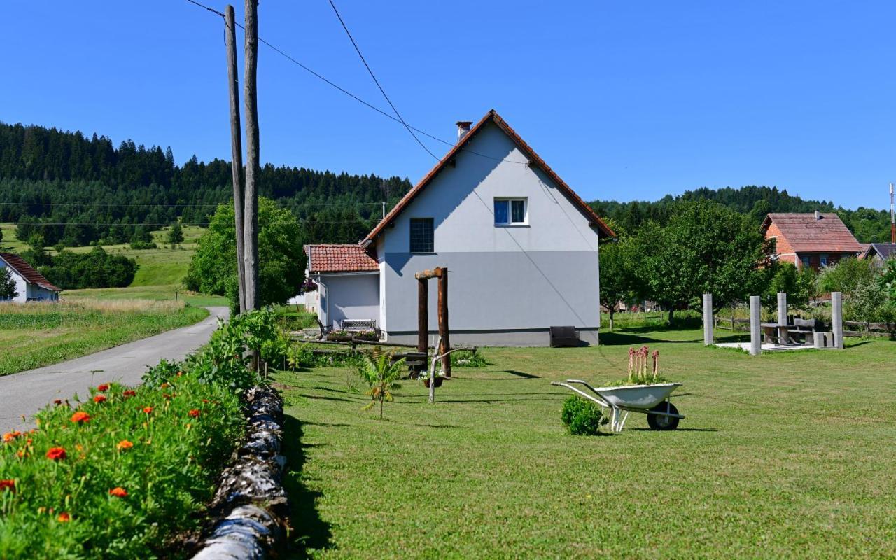 Apartamento Kuca Za Odmor Roby Saborsko Exterior foto