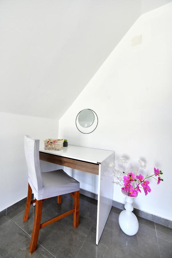 Apartamento Kuca Za Odmor Roby Saborsko Exterior foto