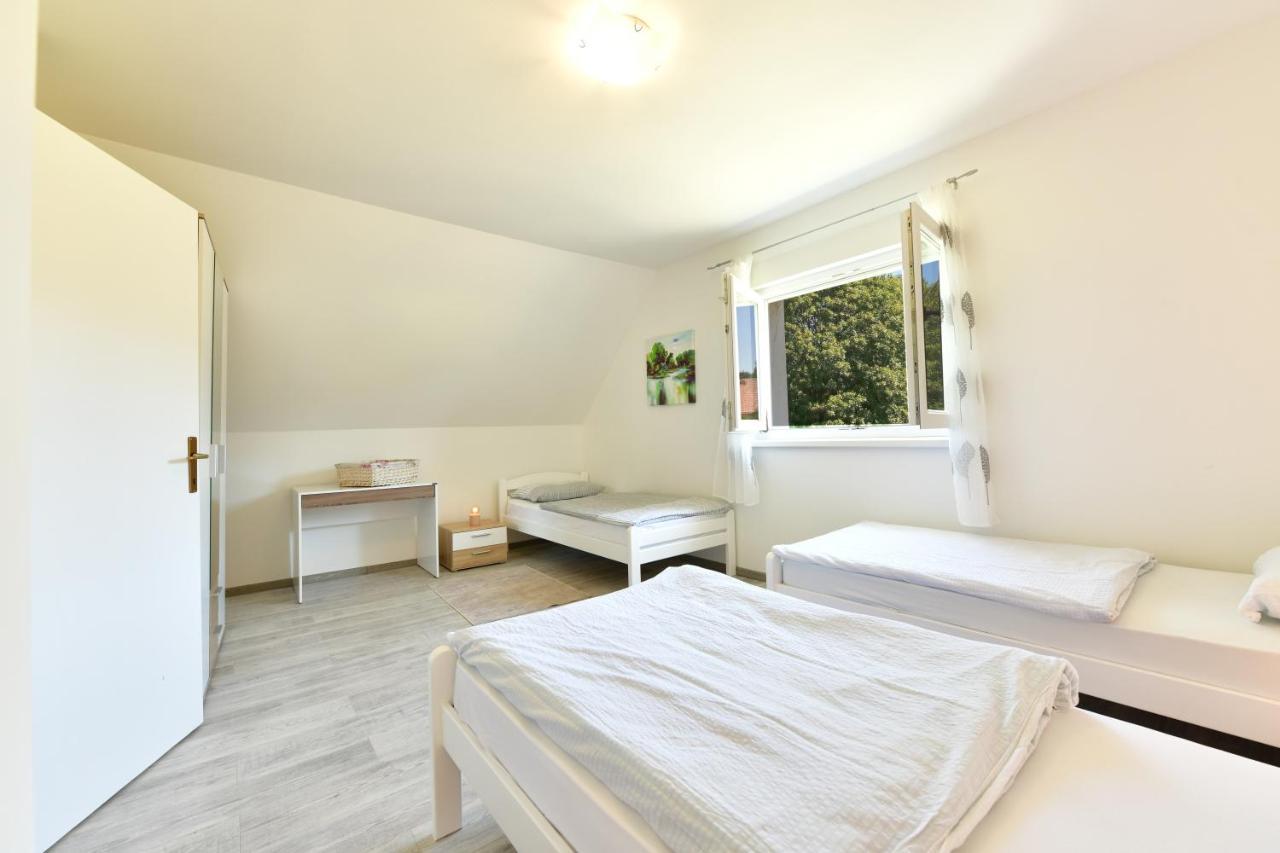 Apartamento Kuca Za Odmor Roby Saborsko Exterior foto