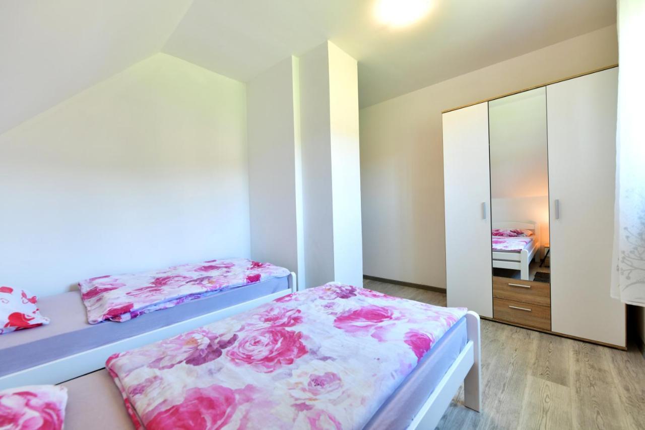 Apartamento Kuca Za Odmor Roby Saborsko Exterior foto