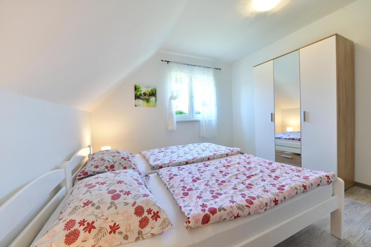 Apartamento Kuca Za Odmor Roby Saborsko Exterior foto